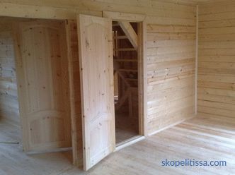 Pereți în lemn de lemn, pereți interiori, montare, fotografie
