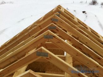 Construcția acoperișului casei - etapele de construcție și metodele de fixare a elementelor