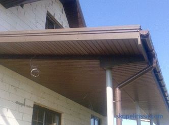 caracteristicile construcției unui pridvor cu un acoperiș