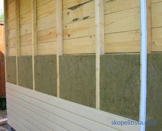 Cum să înveliți o casă de lemn cu perete cu izolație: instrucțiuni pas cu pas