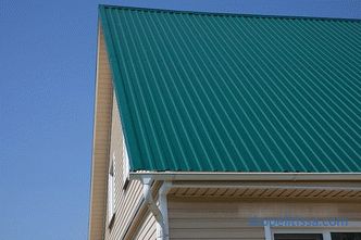Cum de a alege un acoperiș pentru o casă de țară: ceea ce ne acordăm atenție și materiale populare